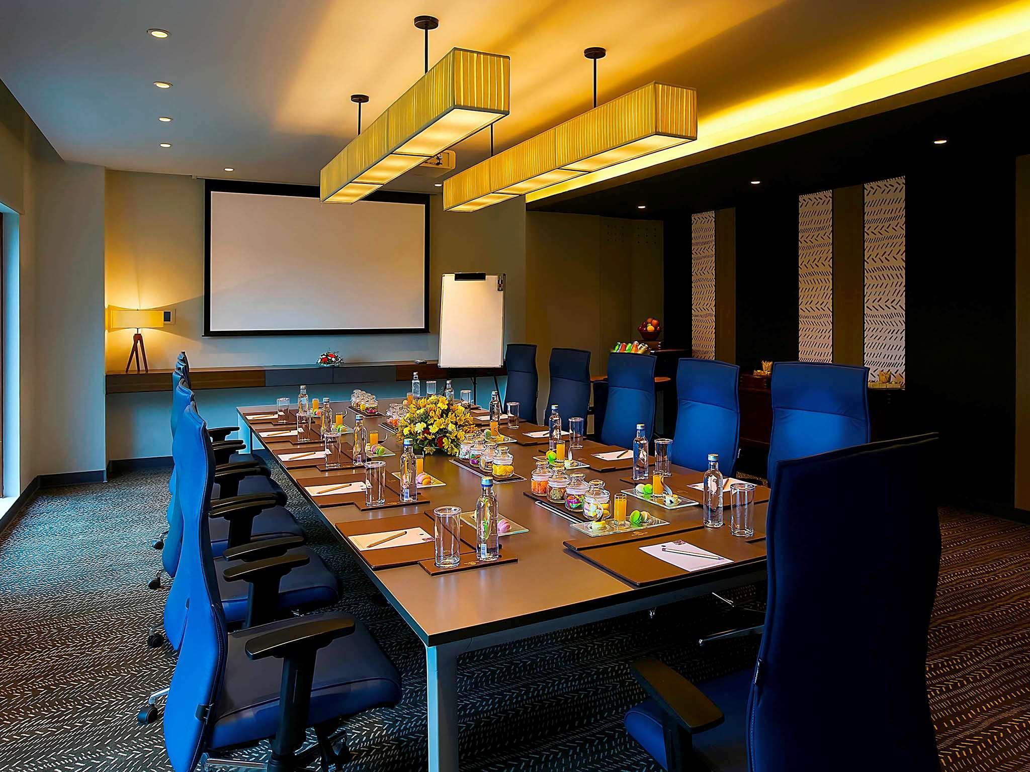 Grand Mercure Mysore - An Accor Brand Экстерьер фото Meeting room at the Westin Mumbai